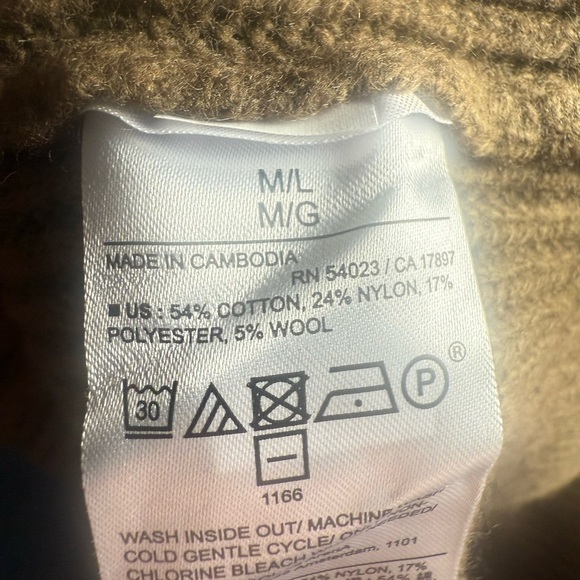 Banana Republic Sweater Vest Ribbed Knit Sleeveless Top M/L‎ Olive Green Men's - Picture 4 of 6